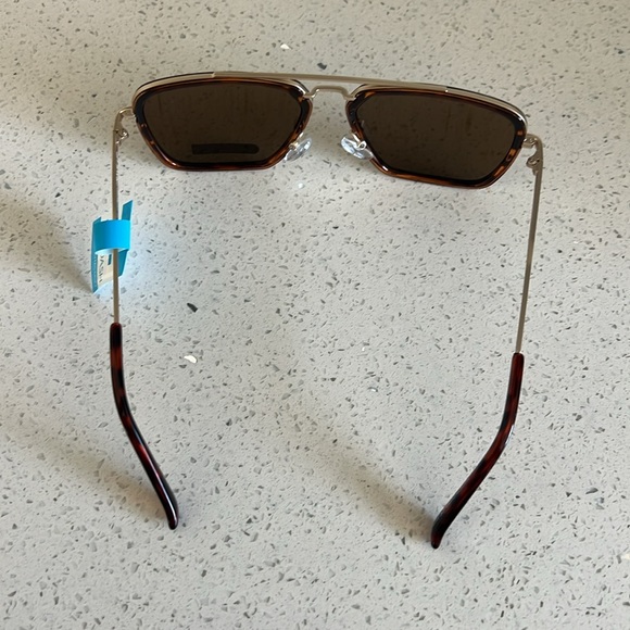 Dot Dash Sunglasses - Rave Up Leopard UV400 - Picture 5 of 5